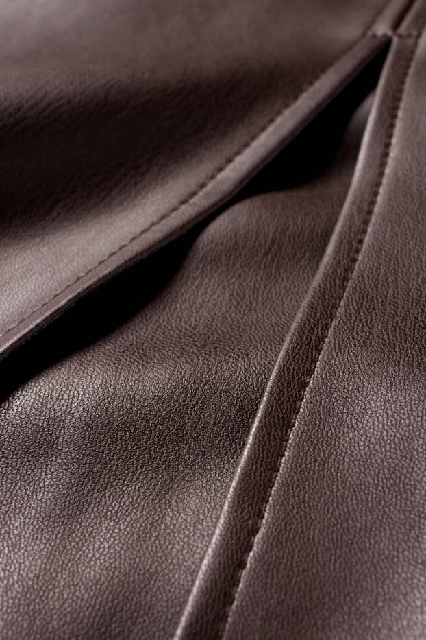 Femmes - Jupe short - matière synthétique - marron foncé