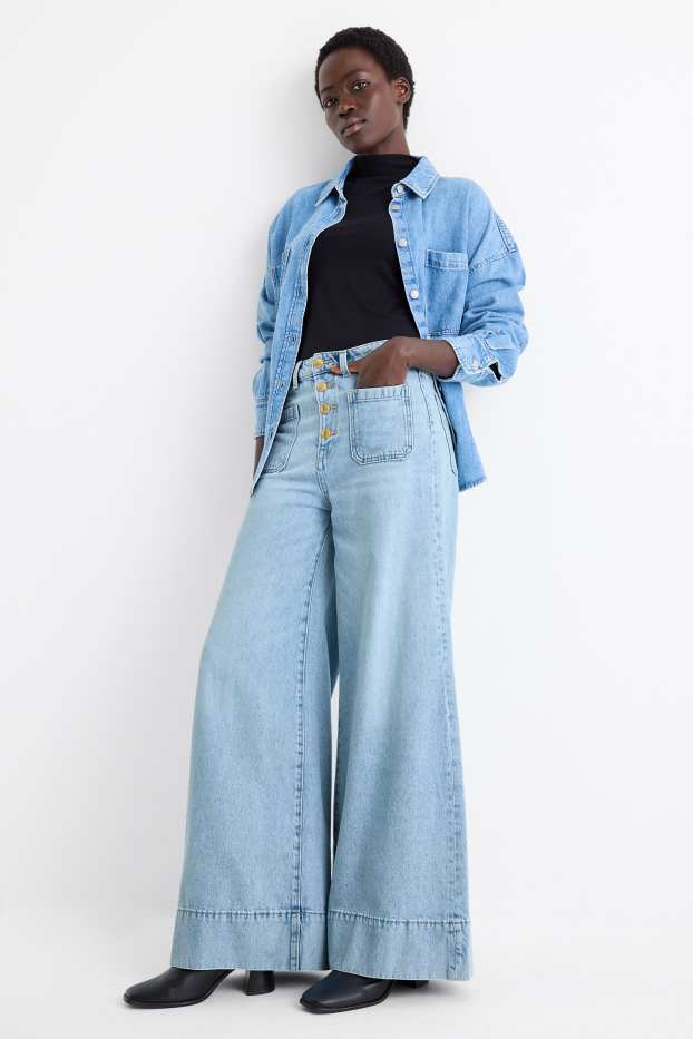 Women - Wide leg jeans - high waist - denim-light blue