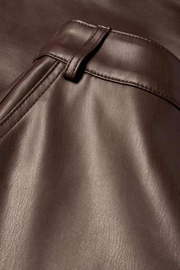 Femmes - Pantalon - mid waist - barrel leg - matière synthétique - marron foncé