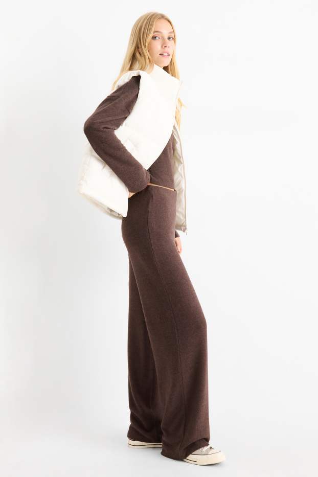 Dames - Gebreide broek - mid waist - wide leg - ribstof - donkerbruin