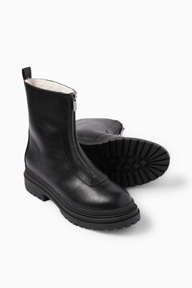 Women - Ankle boots - faux leather - black