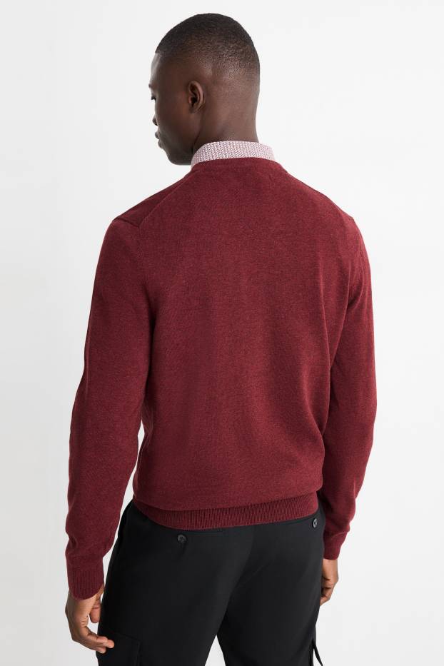 Hommes - Ensemble - pull avec encolure en V et chemise de bureau - 2 pièces - rouge foncé