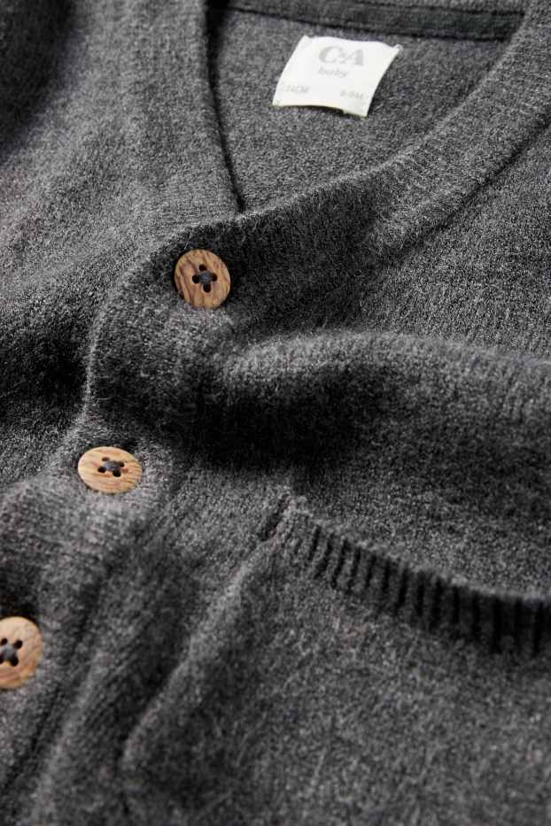 Miminka - chlapci - Pletený kardigan pro miminka - tmavošedá