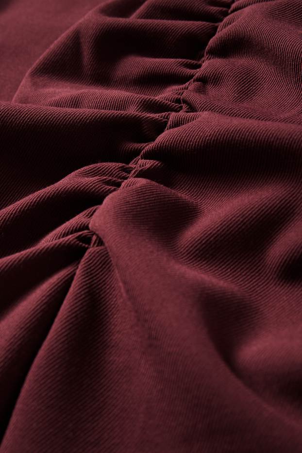 Dámské - Šaty s výstřihem ve tvaru V - straight fit - bordeaux