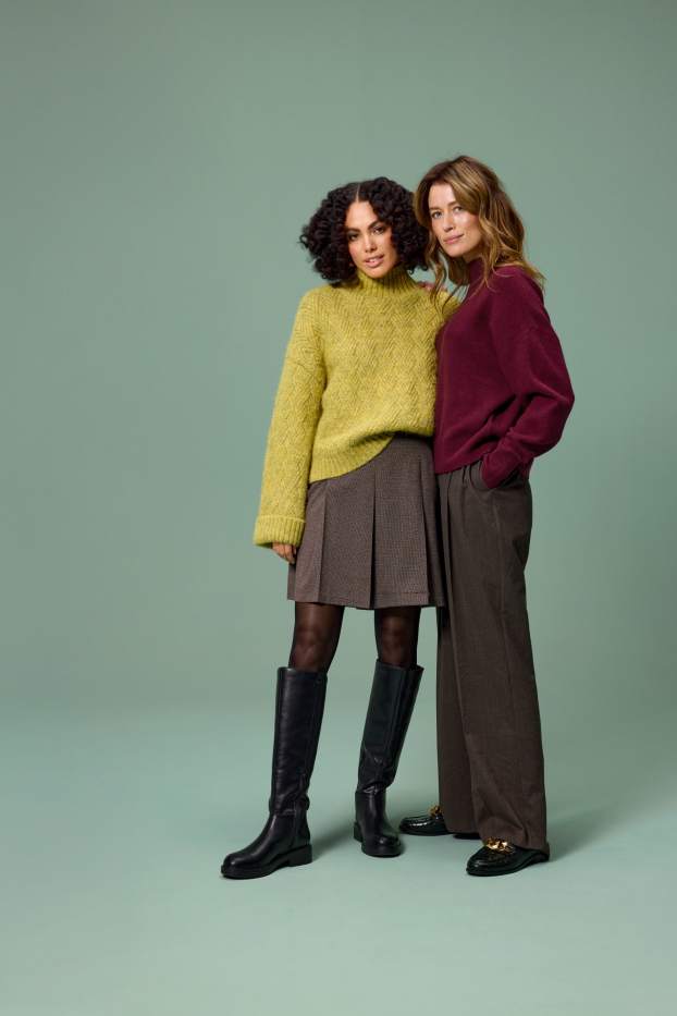 Women - Cloth trousers with belt - high-rise waist - wide leg - brown