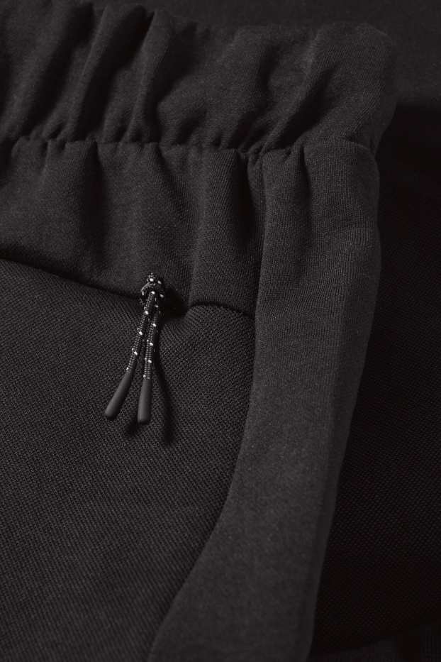 Men - Sweat shorts - textured - black