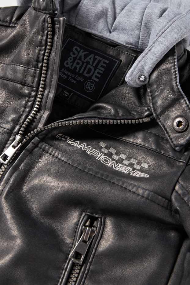 Kinderen: jongens - Racing - bikerjas met capuchon - imitatieleer - donkergrijs