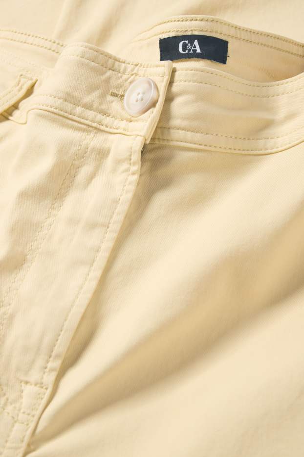 Femei - Pantaloni de stofă - talie înaltă - wide leg - galben