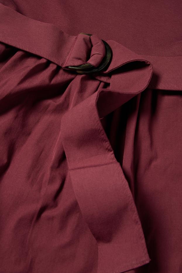 Dámské - Šaty fit & flare s páskem - bordeaux