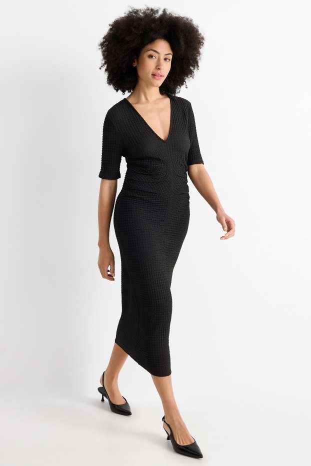 Femmes - Robe avec encolure en V - straight fit - finition texturée - noir