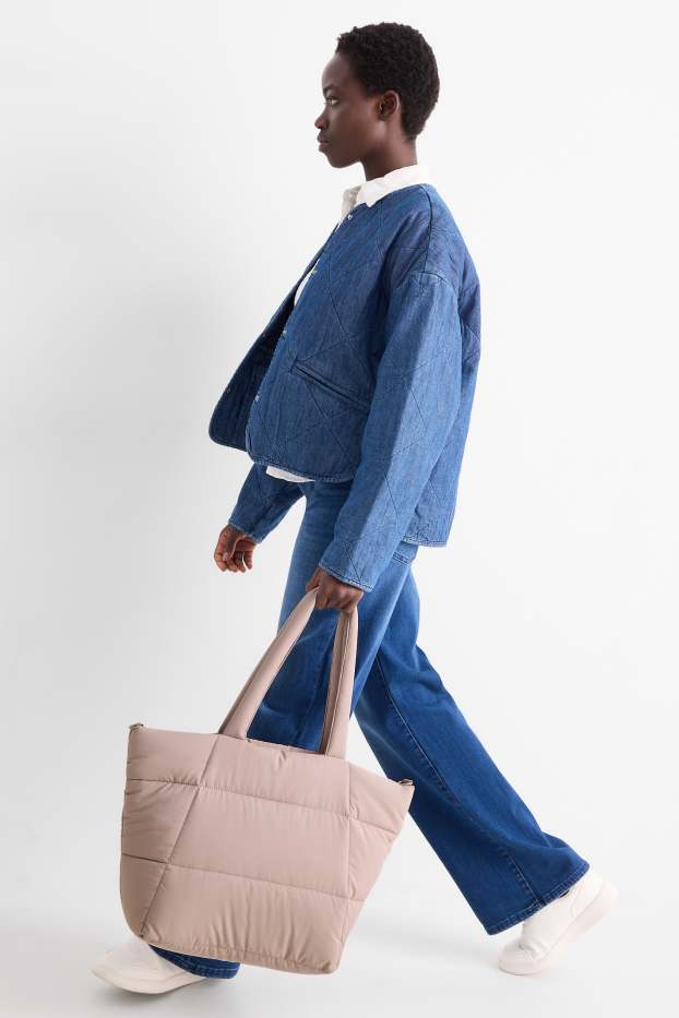 Dámské - Velká prošívaná kabelka shopper s odnímatelným popruhem - taupe