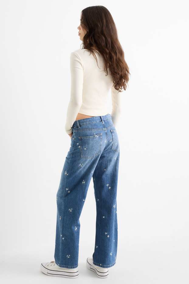 Femei - Baggy jeans - talie medie - cu flori - denim-albastru