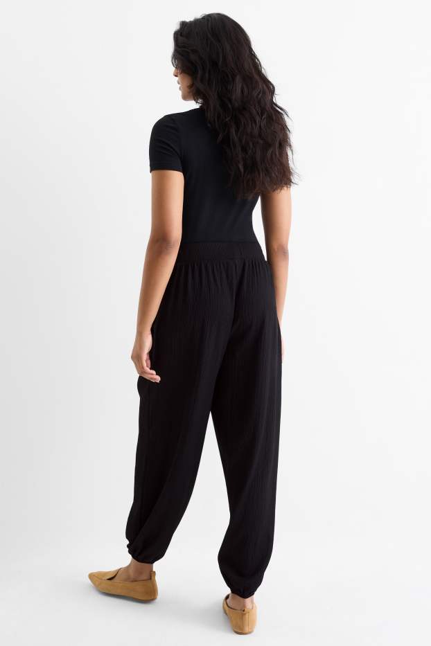 Women - Joggers - textured - black