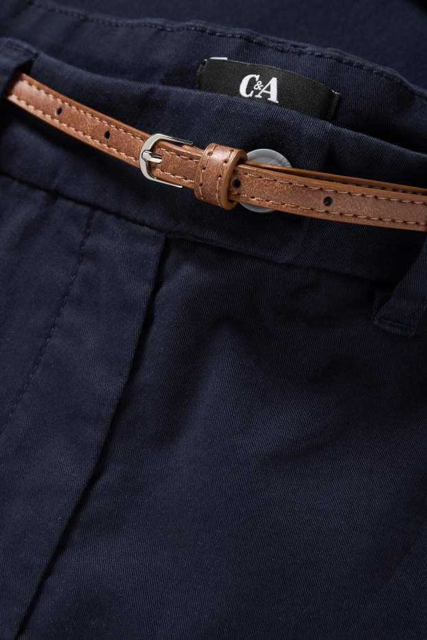 Women - Bermuda shorts with belt - mid-rise waist - dark blue