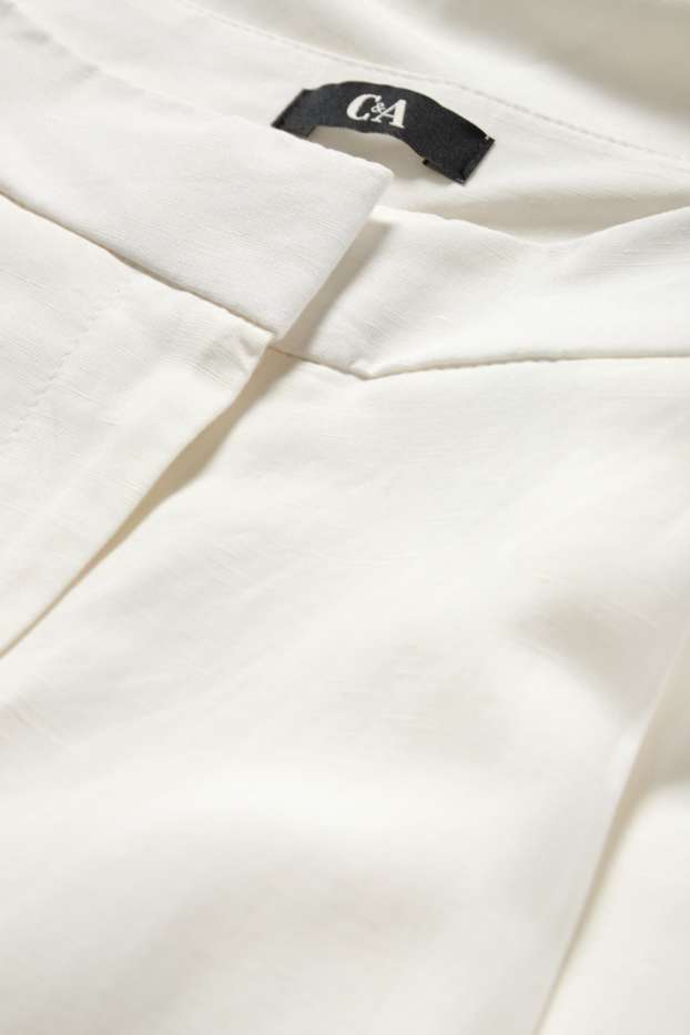 Femei - Pantaloni office cu conținut de in - talie înaltă - wide leg - alb-crem