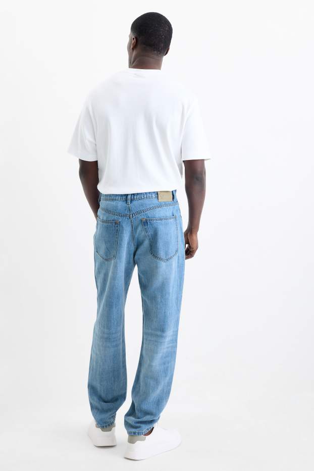 Hommes - Relaxed tapered jean avec teneur en lin - bleu