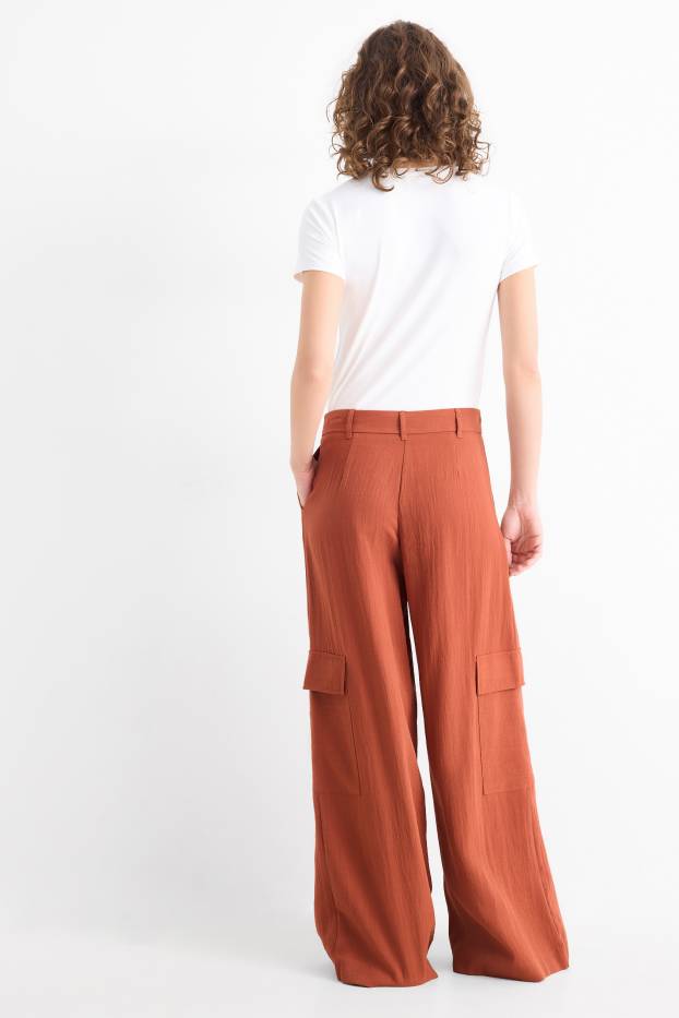 Femei - Pantaloni cargo - talie înaltă - wide leg - maro