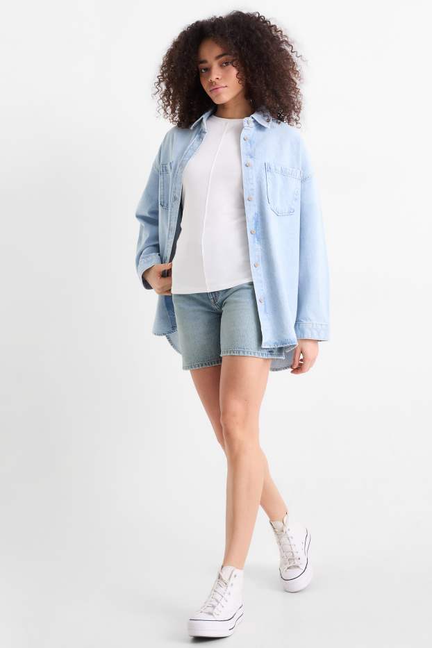 Women - Denim Bermuda shorts - mid-rise waist - light blue
