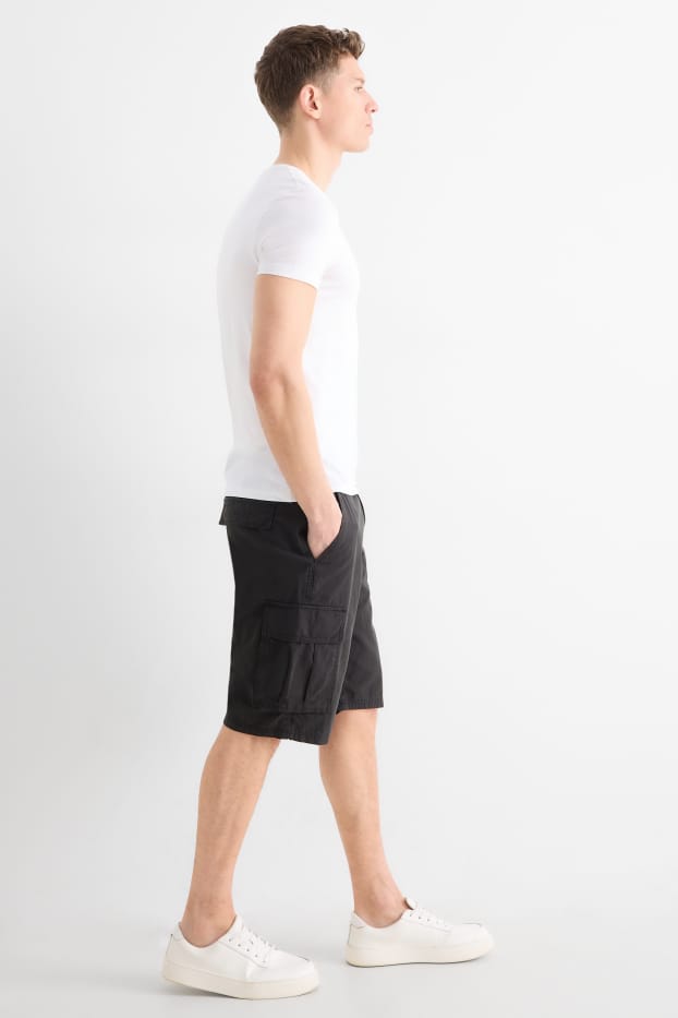 Men - Cargo shorts with belt - black