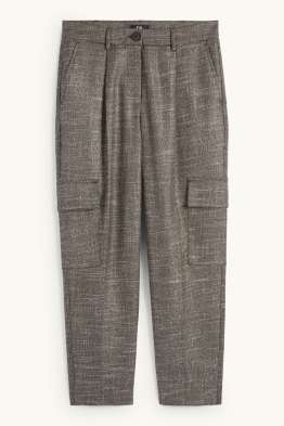 Cargo trousers - mid-rise waist - tapered fit