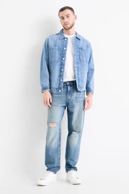 Relaxed tapered jeans