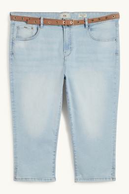 Capri Jeans mit Gürtel - Mid Waist