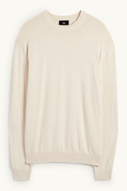 Svetr z jemného úpletu