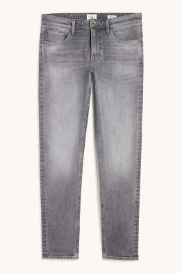 Slim tapered jeans