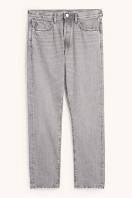 Regular Jeans mit Knopfleiste