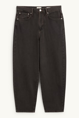 Barrel jeans