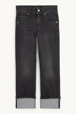 Crop Straight Jeans - Mid Waist - LYCRA®