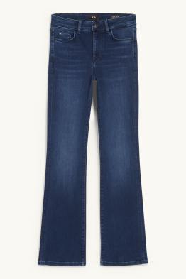 Bootcut jean - mid waist