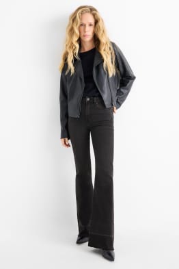 Flared Jeans - Mid Waist