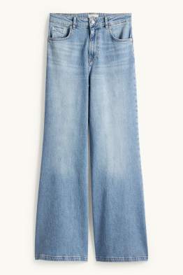 Flared Jeans - High Waist