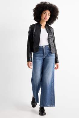 Jeans a gamba larga - vita media