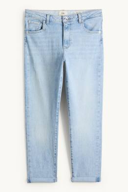 Boyfriend Jeans - Mid Waist