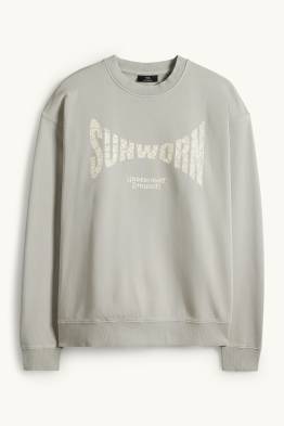 Oversized sweatshirt