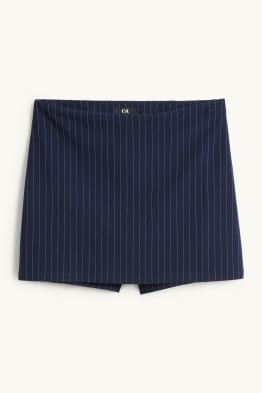 Faldilla pantaló - ratlla diplomàtica