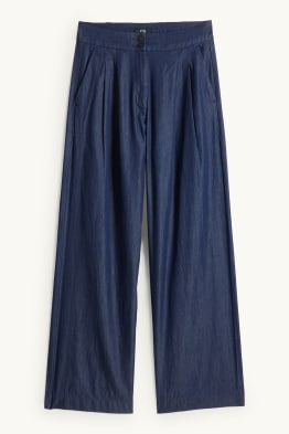 Wide Leg Jeans - High Waist