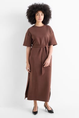T-Shirt-Kleid mit Gürtel