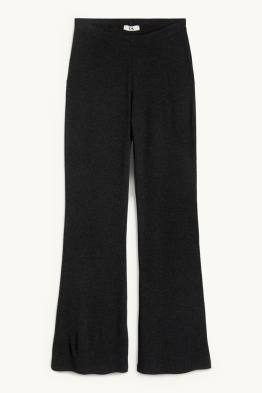 Flared legíny - žebrované