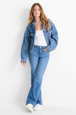 Flared jean - mid waist