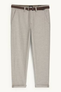 Chino avec teneur en lin et ceinture - regular fit