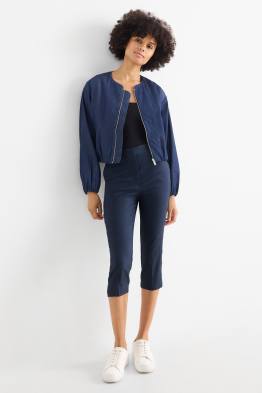 Caprihose - Mid Waist - Slim Fit