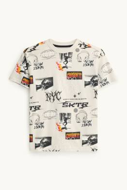 Skateur et écouteurs - T-shirt