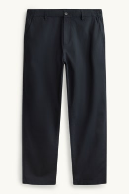 Xinos - tapered fit