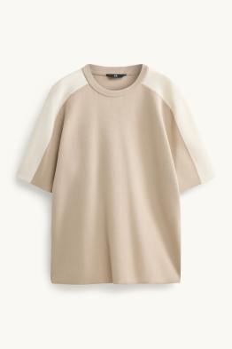 Pull en maille - manches courtes