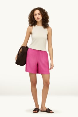 Shorts - Mid Waist