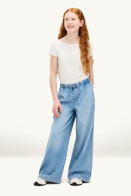 Wide leg jeans