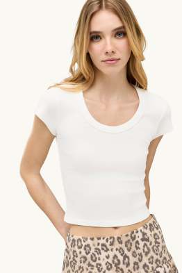 Kort T-shirt - slim fit - fijn geribd